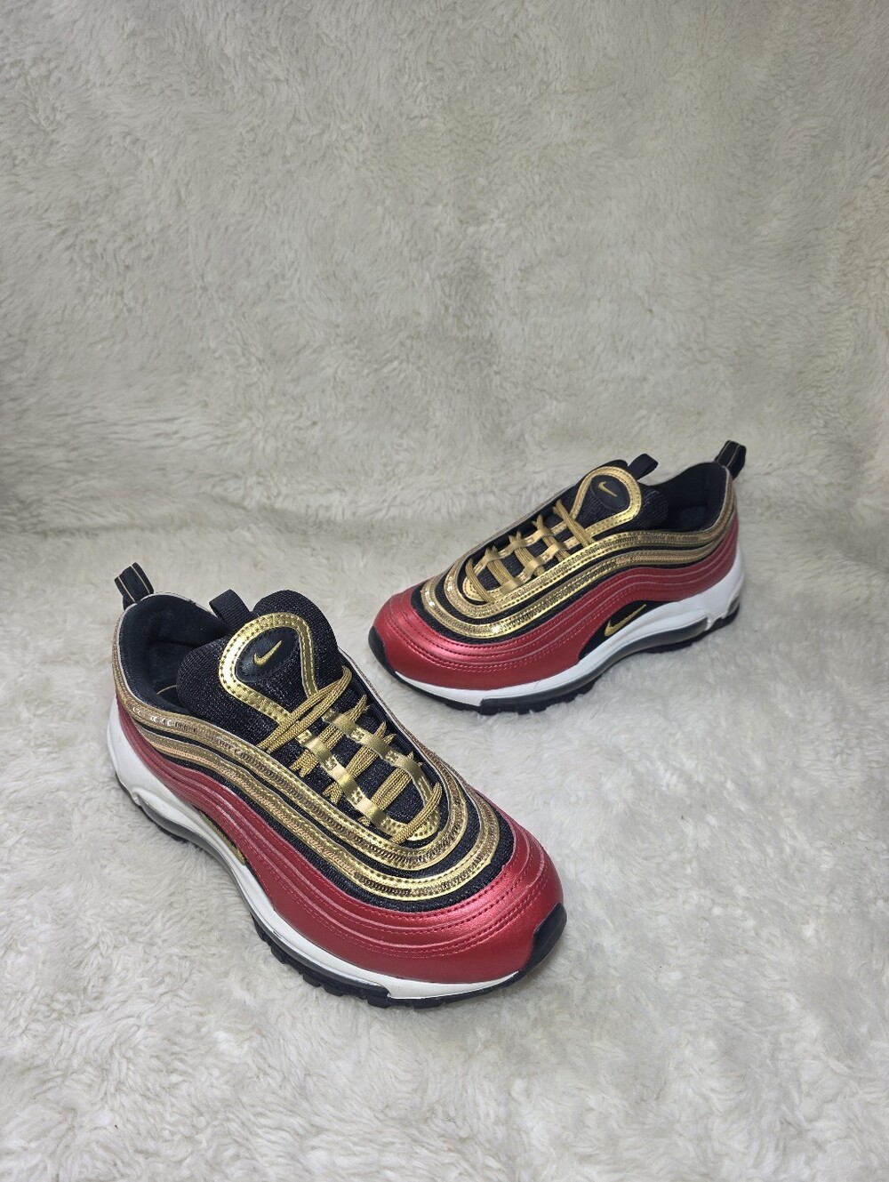 Nike Air Max 97 Gold Sequin University Red Metallic Sneakers Women's 6.5 Retro